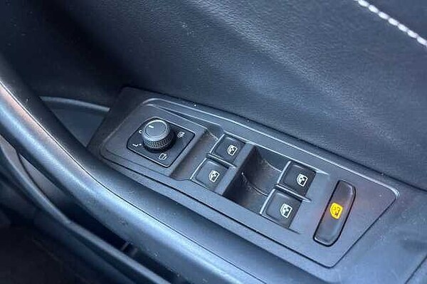 Used Volkswagen T-Roc 2022 for sale - 76119771: Photo 28