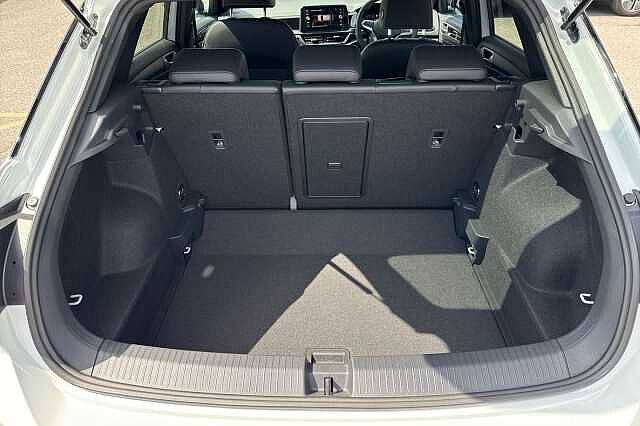 Used Volkswagen T-Roc 2025 for sale - 76101513: Photo 11
