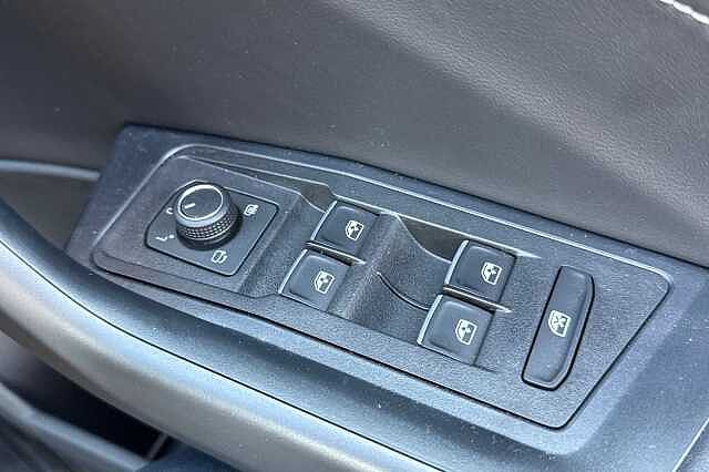 Used Volkswagen T-Roc 2025 for sale - 76101513: Photo 31