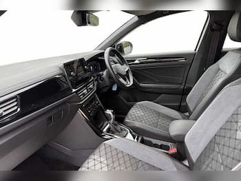 Used Volkswagen T-Roc 2023 for sale - 79880008: Photo