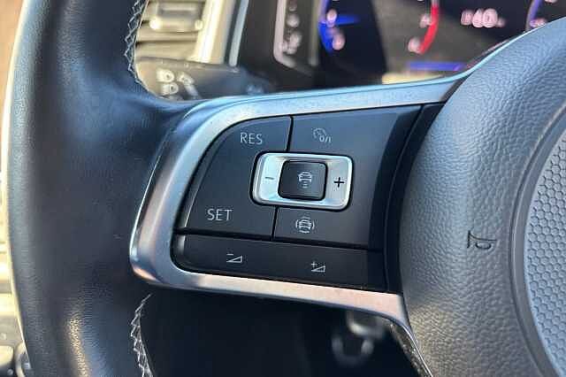 Used Volkswagen T-Roc 2021 for sale - 76531489: Photo 15