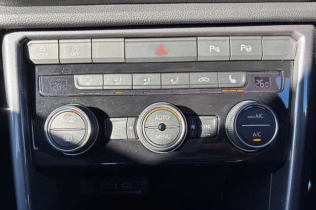 Used Volkswagen T-Roc 2021 for sale - 76531489: Photo 28