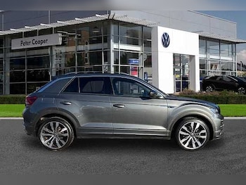Used Volkswagen T-Roc 2021 for sale - 76531489: Photo