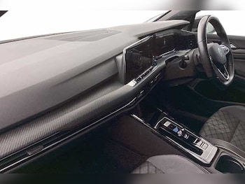 Used Volkswagen Golf 2023 for sale - 79010576: Photo