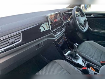Used Volkswagen T-Roc 2023 for sale - 79346484: Photo