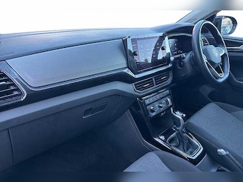 Used Volkswagen T-Cross 2024 for sale - 76719505: Photo