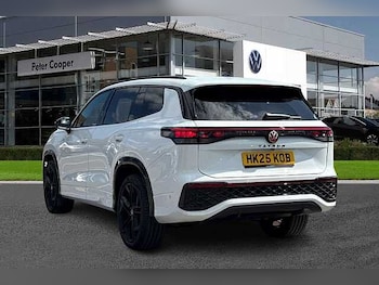 Used Volkswagen Touran 2025 for sale - 76762512: Photo