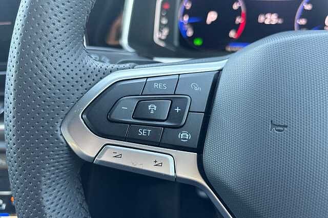 Used Volkswagen T-Roc 2025 for sale - 76149009: Photo 15