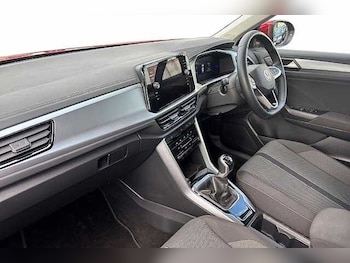 Used Volkswagen T-Roc 2023 for sale - 78069777: Photo