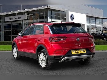 Used Volkswagen T-Roc 2023 for sale - 78069777: Photo