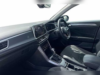 Used Volkswagen T-Roc 2022 for sale - 78897398: Photo