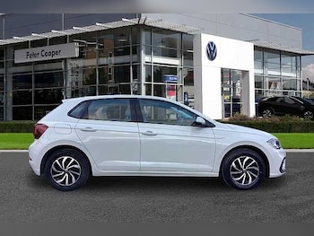 Used Volkswagen Polo 2023 for sale - 76848591: Photo