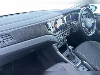 Used Volkswagen Polo 2022 for sale - 76197906: Photo 2
