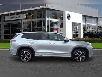 Used Volkswagen Touran 2025 for sale - 77822026: Photo