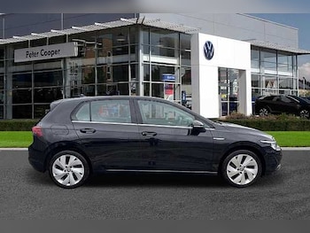 Used Volkswagen Golf 2024 for sale - 75995159: Photo