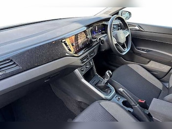 Used Volkswagen Polo 2023 for sale - 76497117: Photo