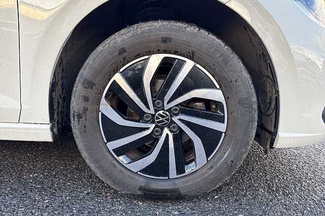 Used Volkswagen Polo 2023 for sale - 76497117: Photo 5