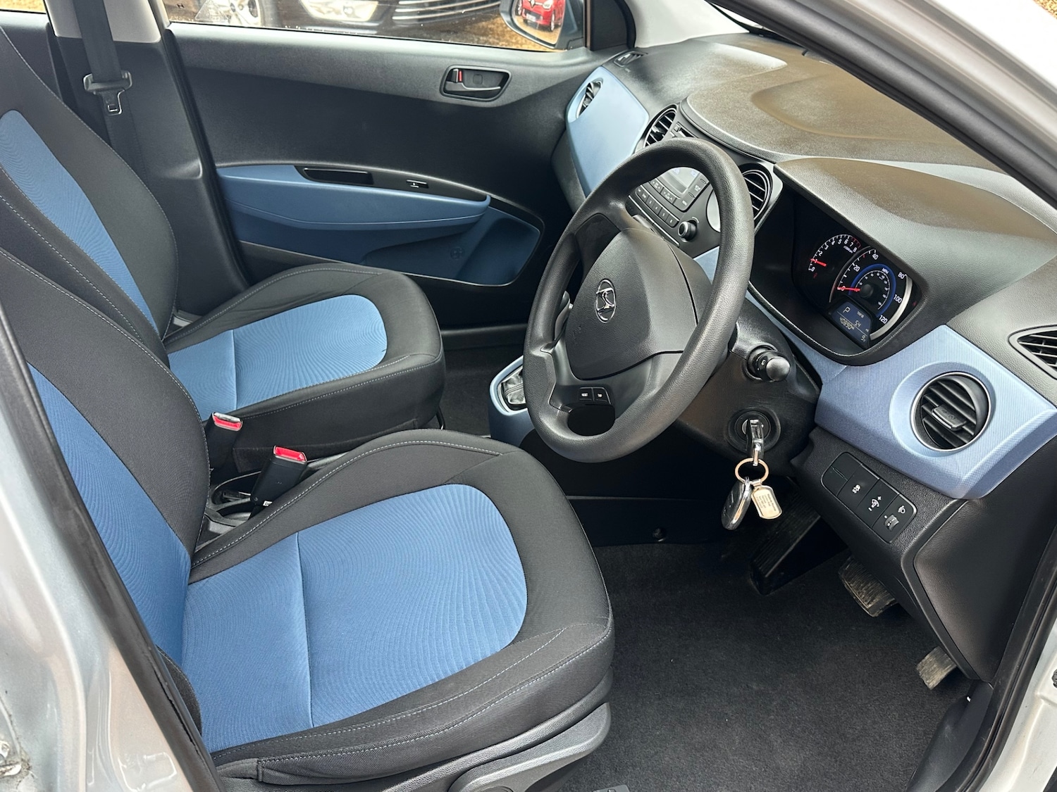 Used Hyundai i10 2015 for sale - 77303119: Photo 11