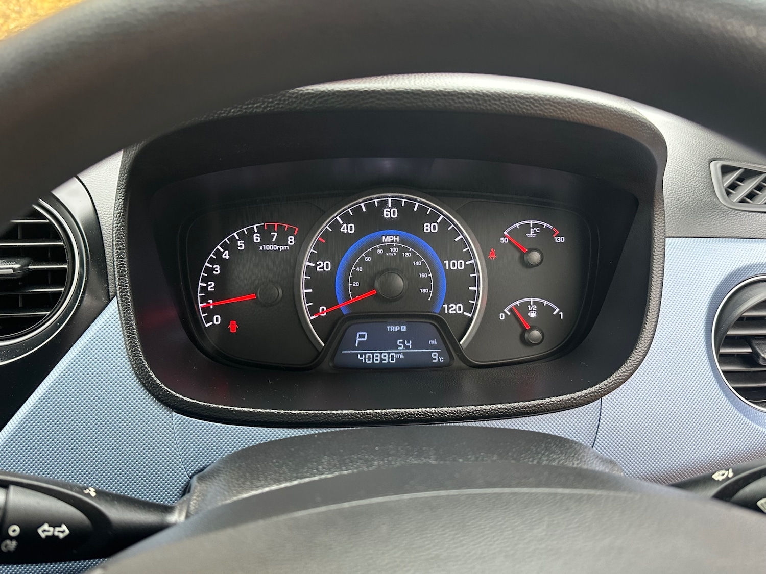 Used Hyundai i10 2015 for sale - 77303119: Photo 12