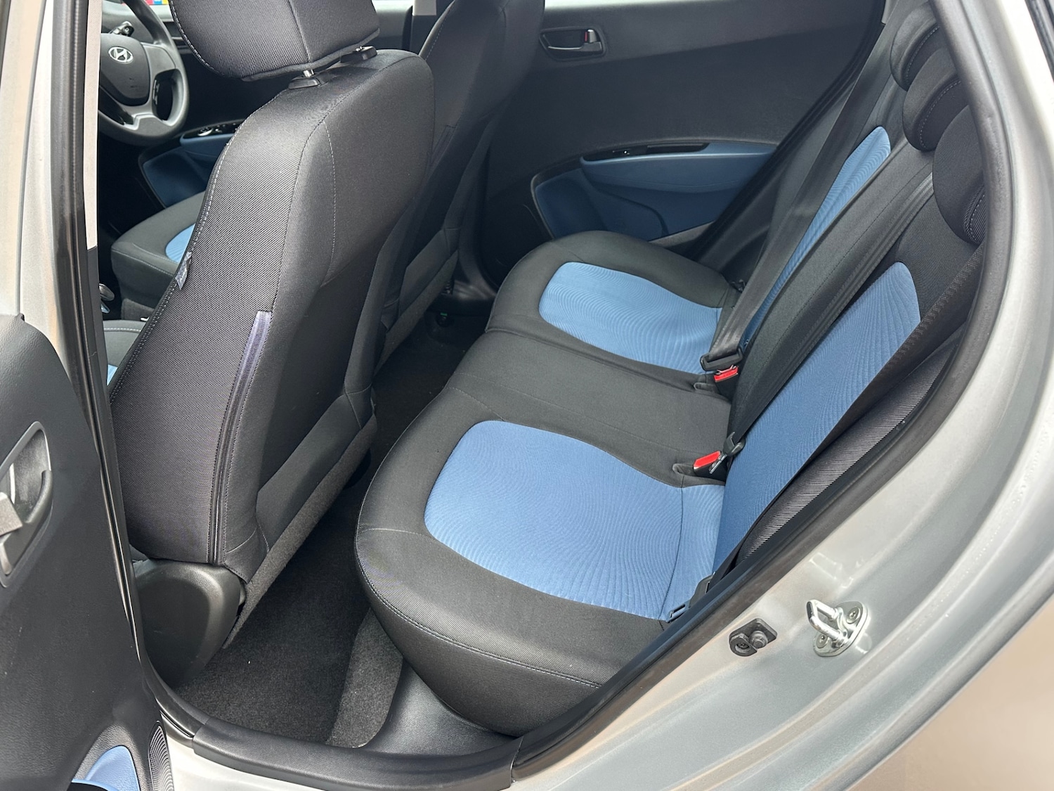 Used Hyundai i10 2015 for sale - 77303119: Photo 14