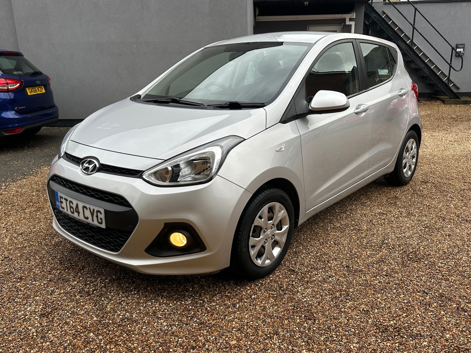 Used Hyundai i10 2015 for sale - 77303119: Photo 2
