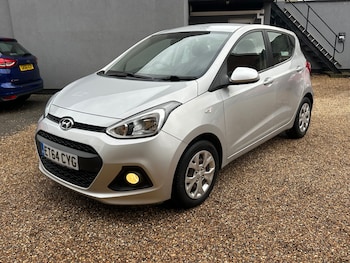 Used Hyundai i10 2015 for sale - 77303119: Photo