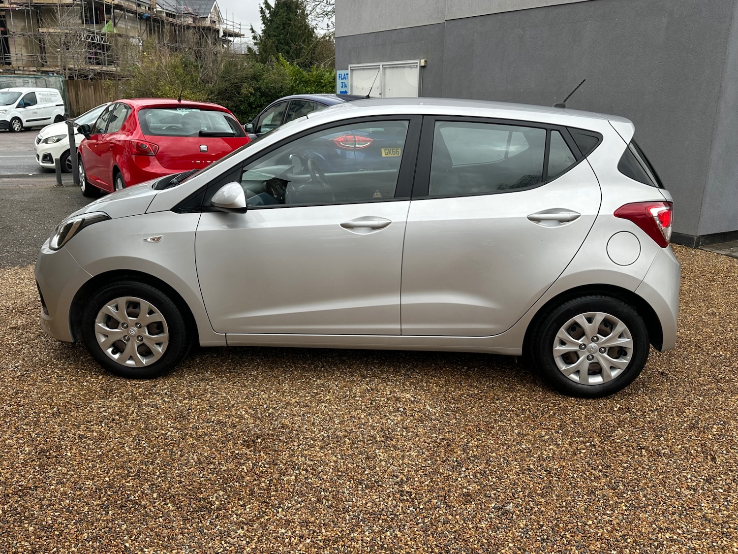 Used Hyundai i10 2015 for sale - 77303119: Photo 6