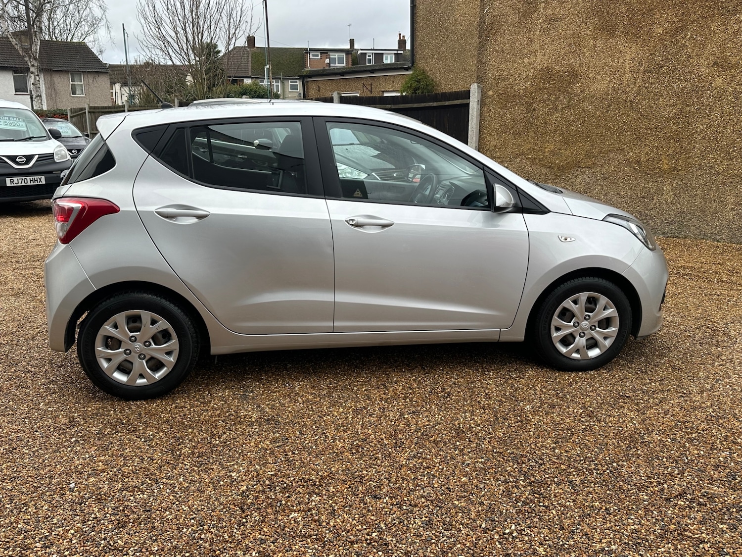 Used Hyundai i10 2015 for sale - 77303119: Photo 9