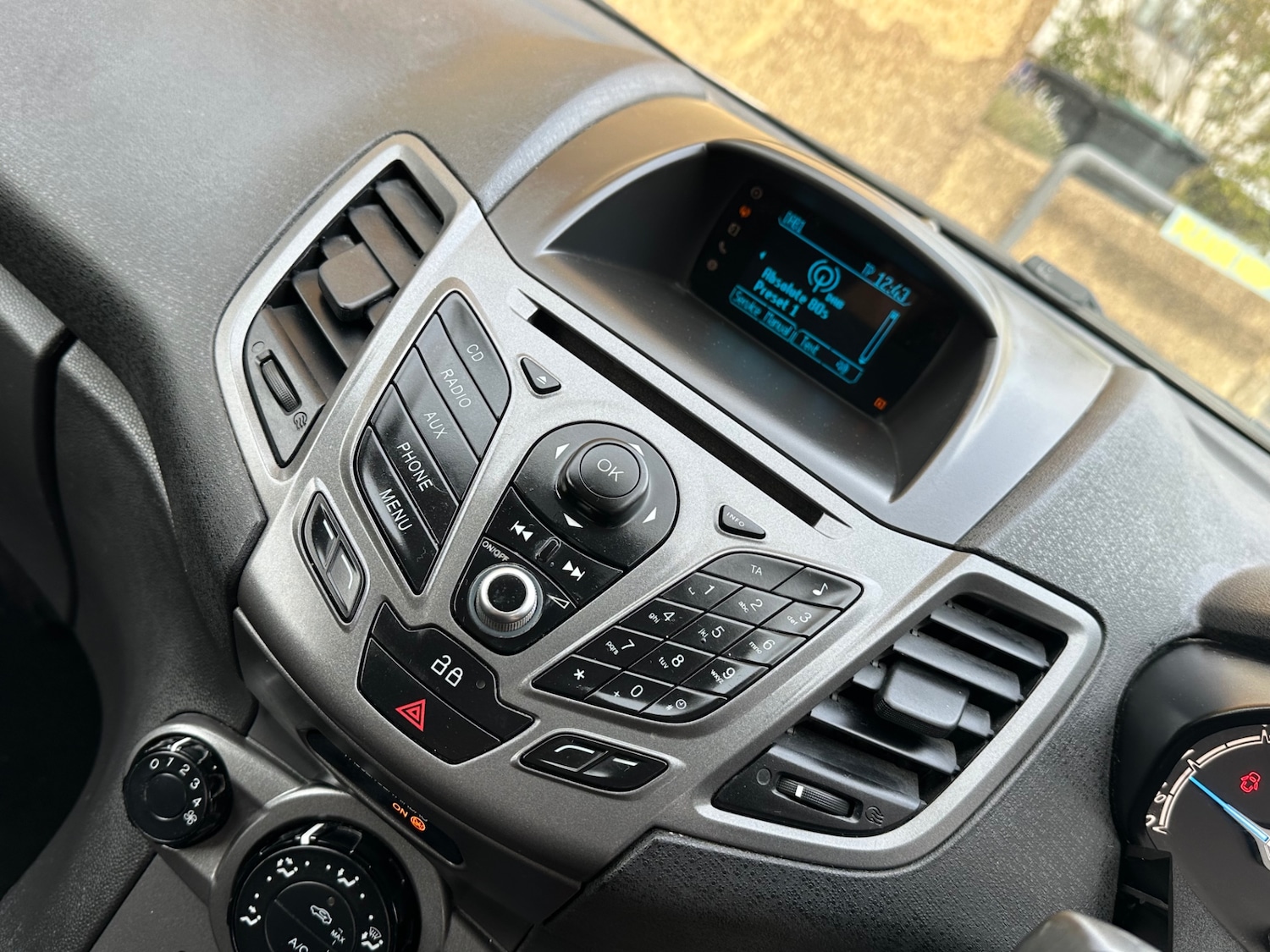 Used Ford Fiesta 2013 for sale - 76381812: Photo 15