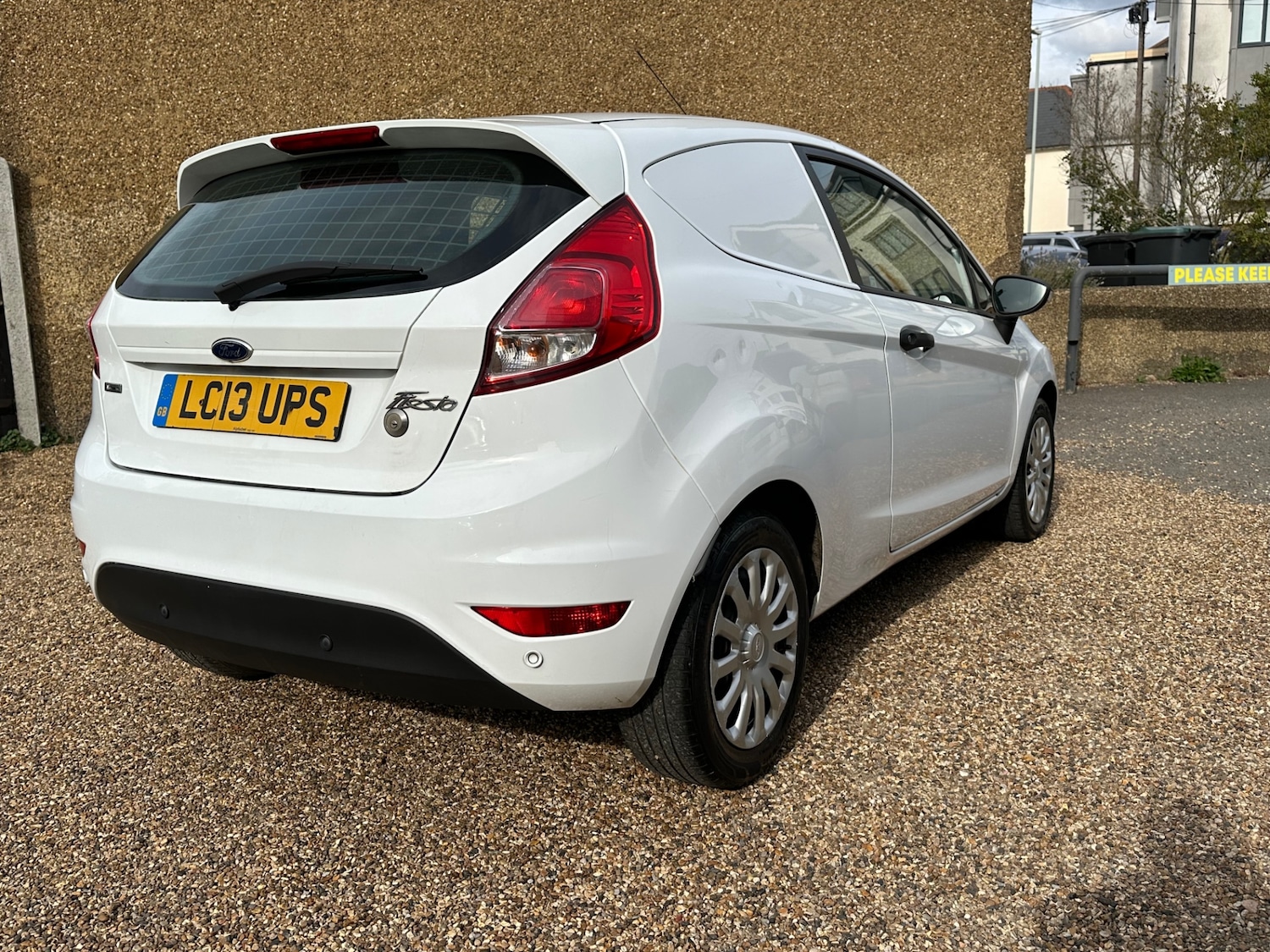 Used Ford Fiesta 2013 for sale - 76381812: Photo 24