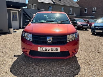 Used Dacia Sandero 2015 for sale - 79620686: Photo