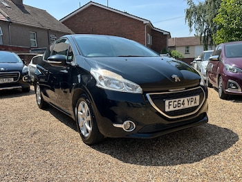 Used Peugeot 208 2014 for sale - 79165081: Photo
