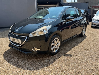 Used Peugeot 208 2014 for sale - 79165081: Photo