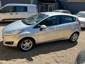 Used Ford Fiesta 2015 for sale - 79476754: Photo