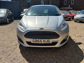 Used Ford Fiesta 2015 for sale - 79476754: Photo