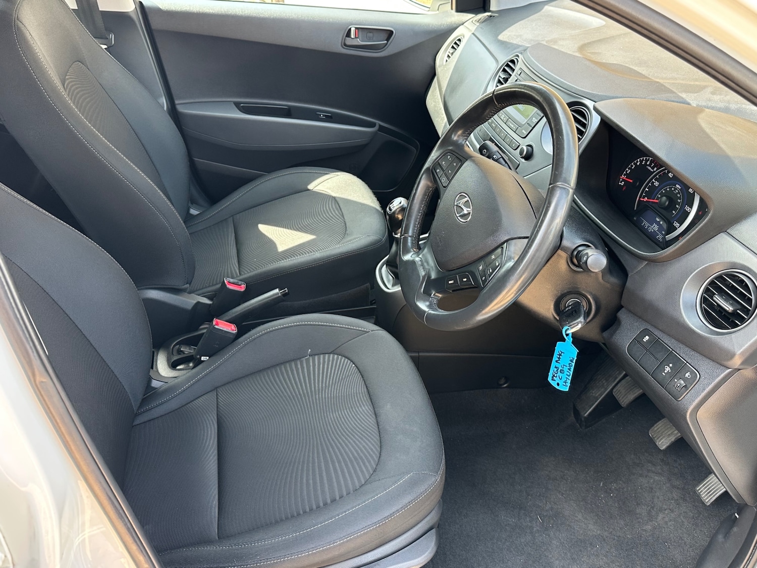 Used Hyundai i10 2018 for sale - 77393631: Photo 11