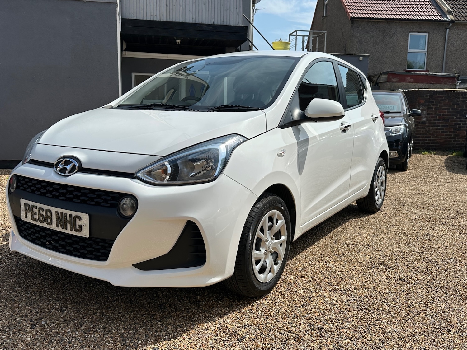 Used Hyundai i10 2018 for sale - 77393631: Photo 19