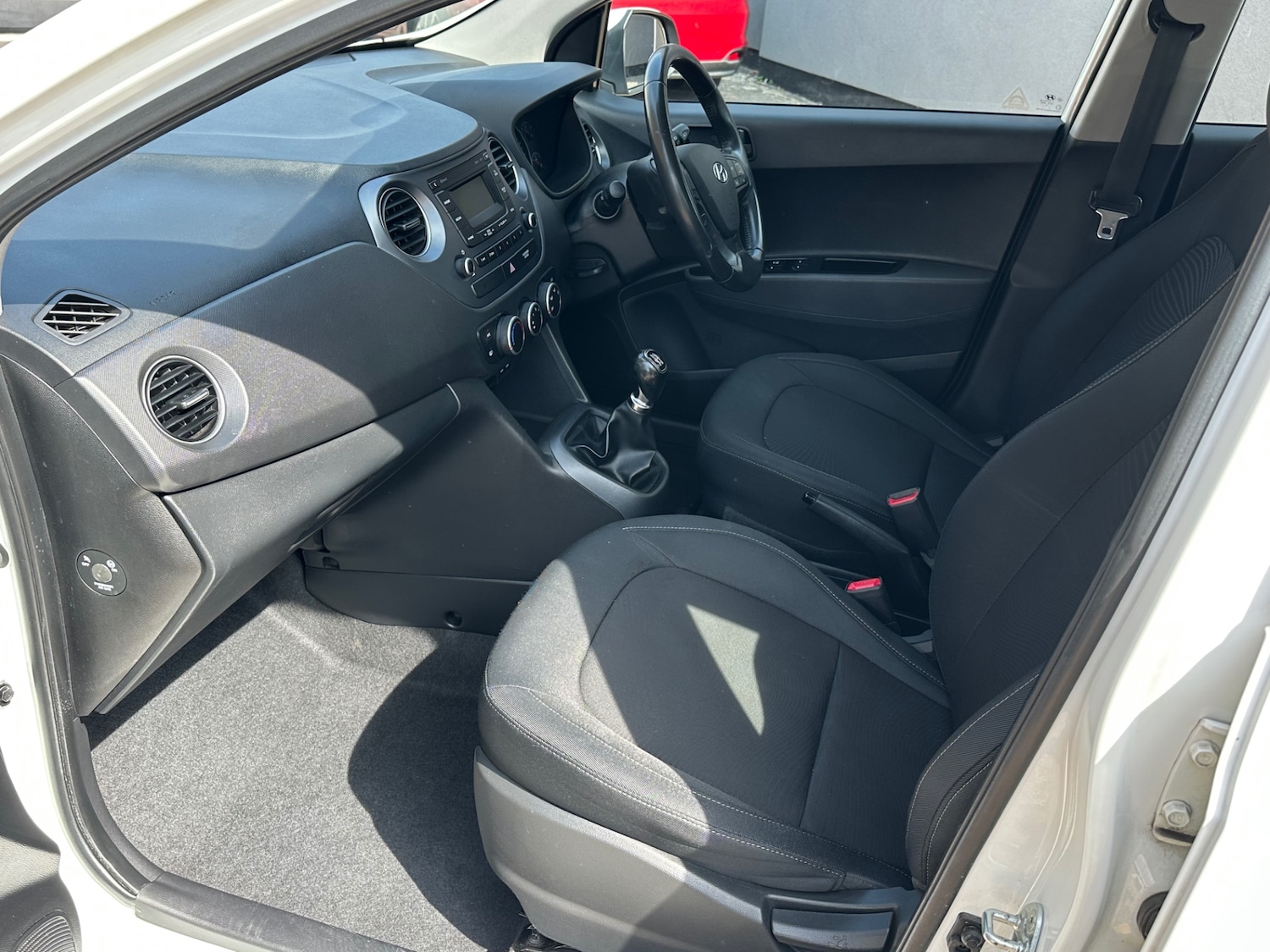 Used Hyundai i10 2018 for sale - 77393631: Photo 21