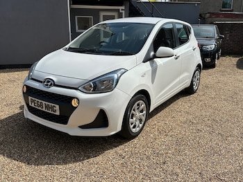 Used Hyundai i10 2018 for sale - 77393631: Photo