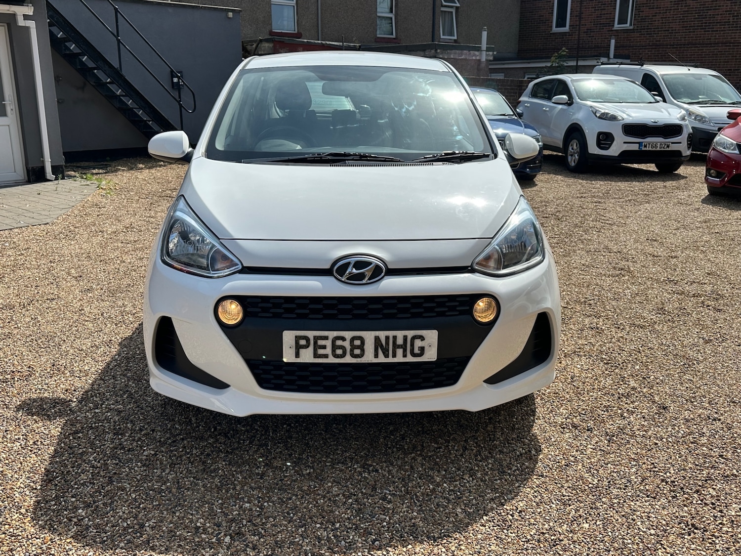 Used Hyundai i10 2018 for sale - 77393631: Photo 4