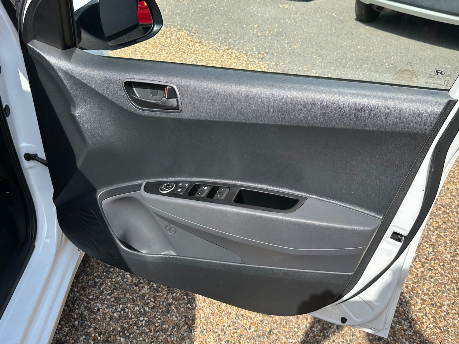 Used Hyundai i10 2018 for sale - 77393631: Photo 8