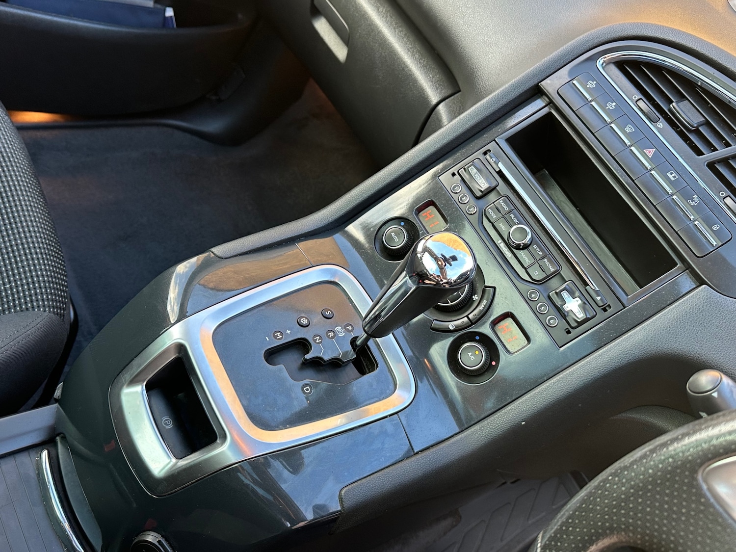 Used Peugeot 5008 2015 for sale - 77393614: Photo 13