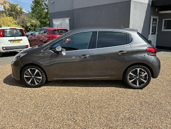 Used Peugeot 208 2019 for sale - 75583214: Photo