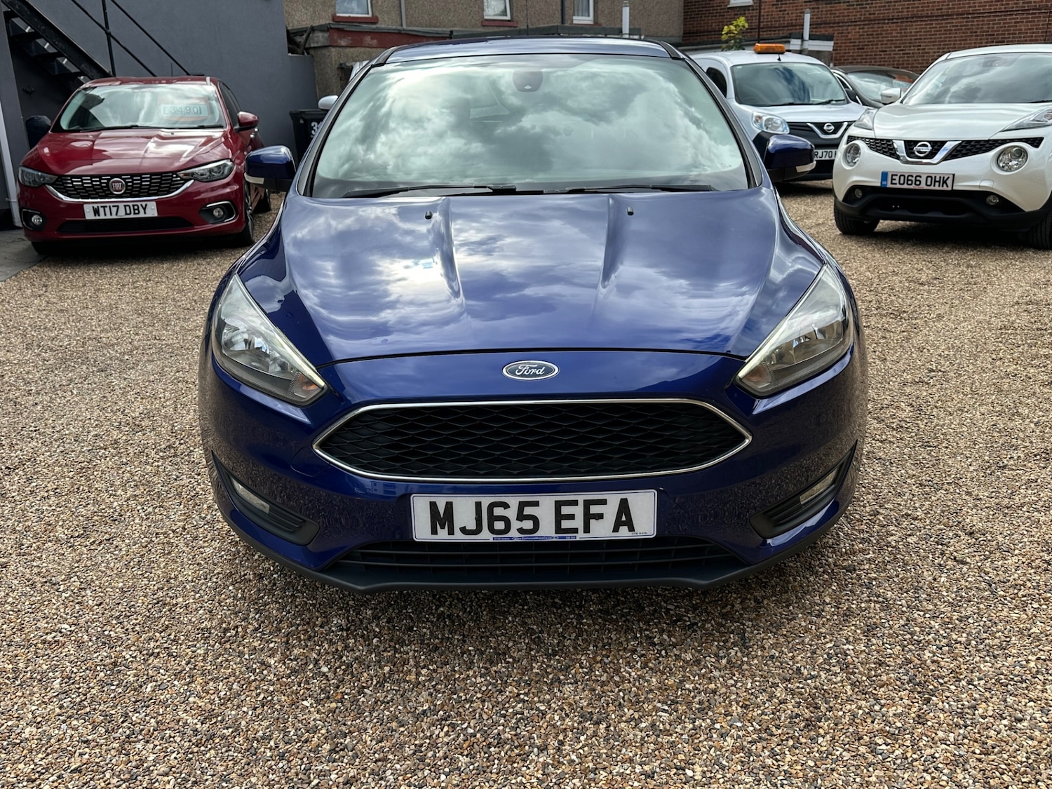 Used Ford Focus 2015 for sale - 76037286: Photo 2