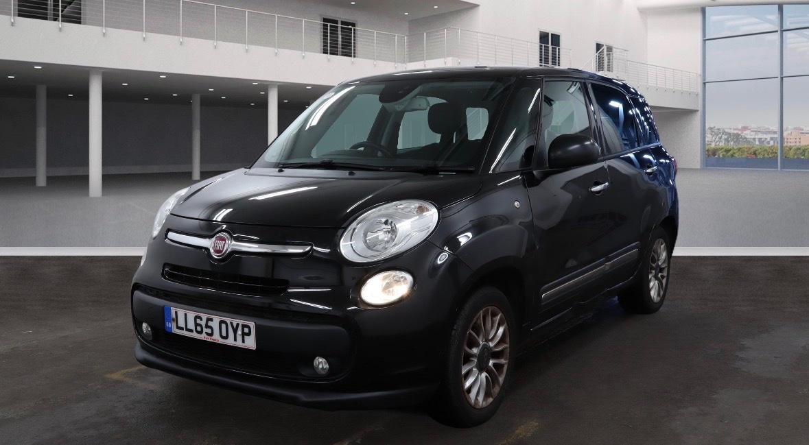 Used Fiat 500L 2016 for sale - 77303344: Photo 2