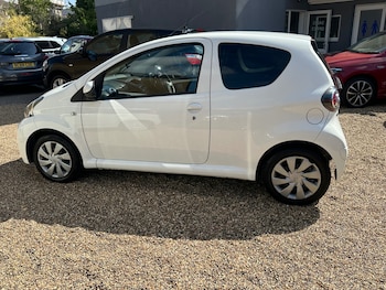 Used Toyota AYGO 2012 for sale - 75583231: Photo
