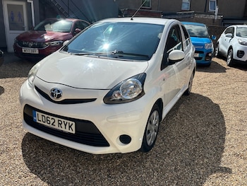 Used Toyota AYGO 2012 for sale - 75583231: Photo