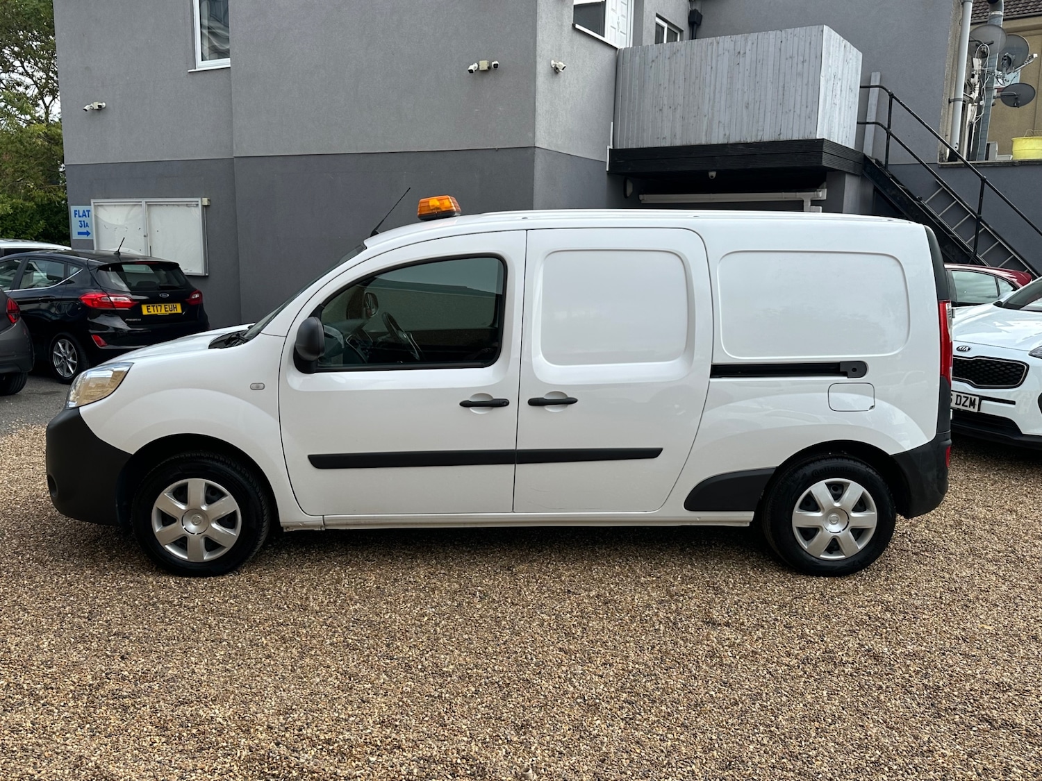 Used Nissan NV250 2020 for sale - 76037265: Photo 2