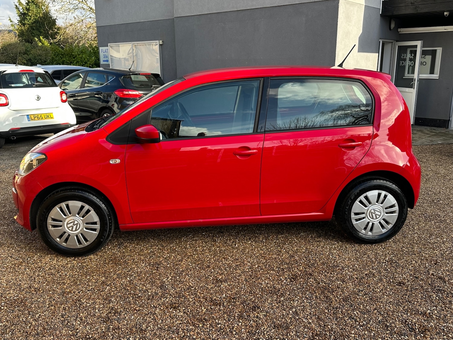 Used Volkswagen up! 2015 for sale - 77393569: Photo 4