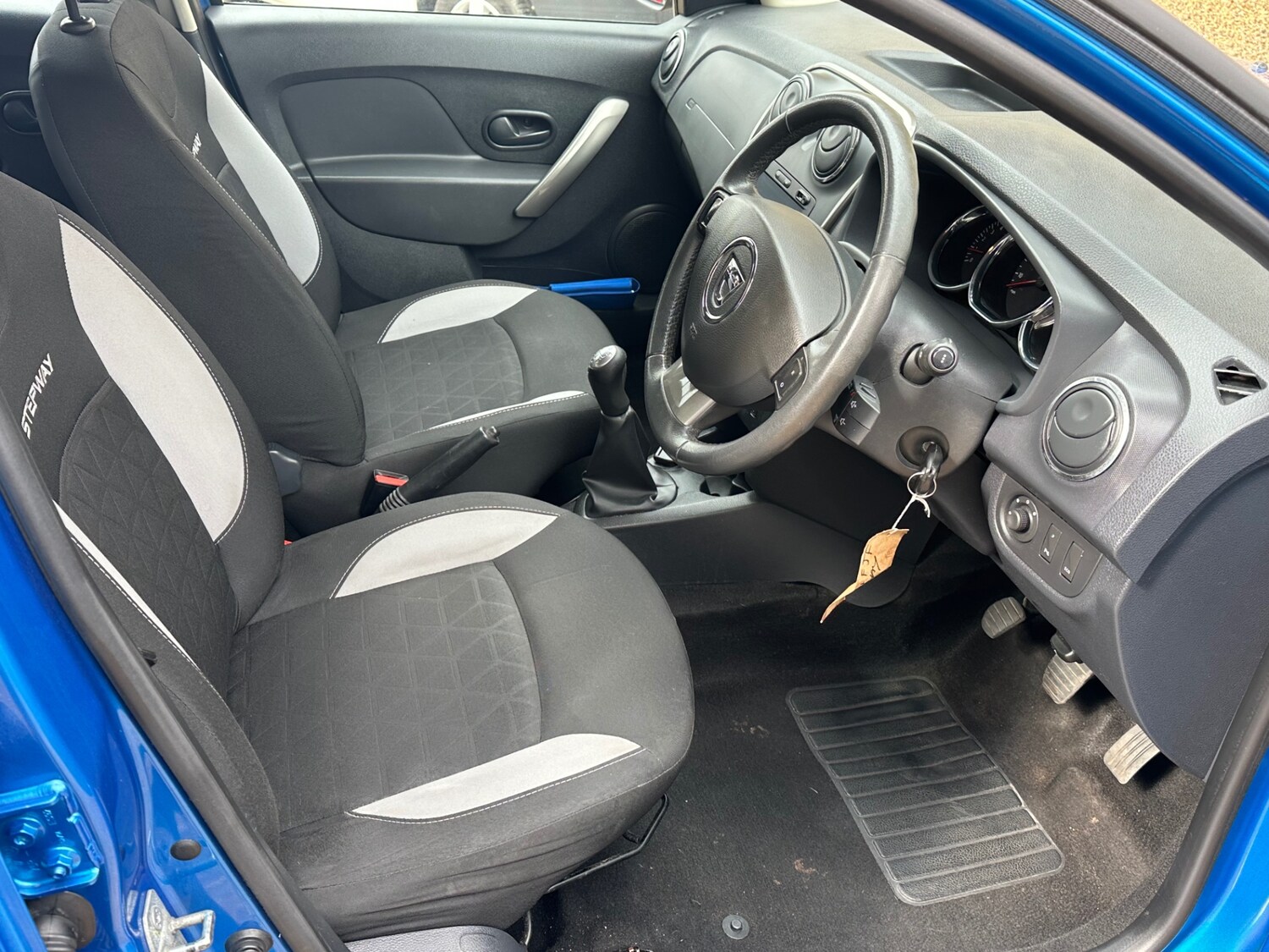 Used Dacia Sandero Stepway 2014 for sale - 77901795: Photo 13